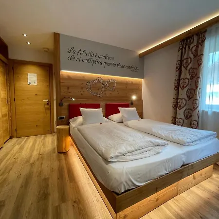 B&B Cesa Planber Mountain View Bike Friendly Canazei Exterior photo
