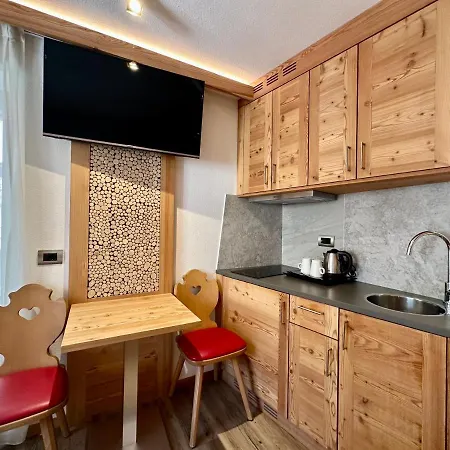 B&B Cesa Planber Mountain View Bike Friendly Canazei Exterior photo