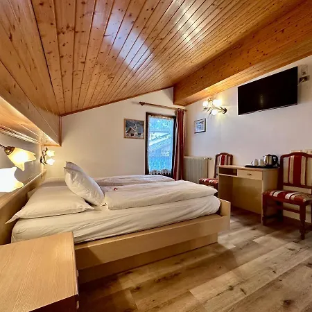 B&B Cesa Planber Mountain View Bike Friendly Canazei Exterior photo