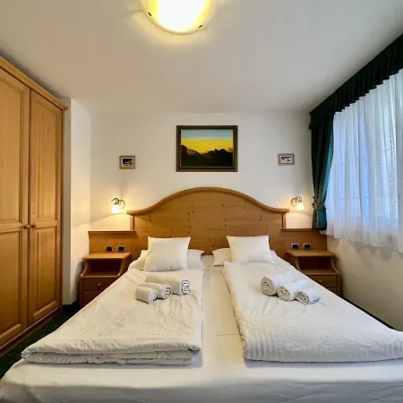 B&B Cesa Planber Mountain View Bike Friendly Canazei Exterior photo
