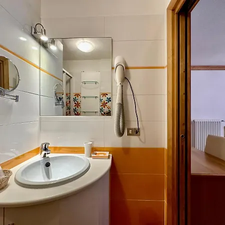 B&B Cesa Planber Mountain View Bike Friendly Canazei Exterior photo