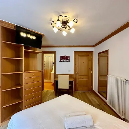 B&B Cesa Planber Mountain View Bike Friendly Canazei Exterior photo