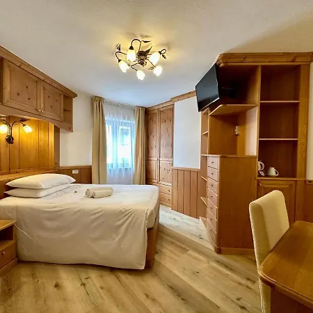 B&B Cesa Planber Mountain View Bike Friendly Canazei Exterior photo