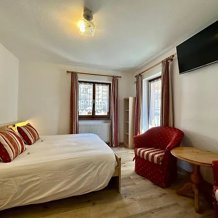 B&B Cesa Planber Mountain View Bike Friendly Canazei Exterior photo