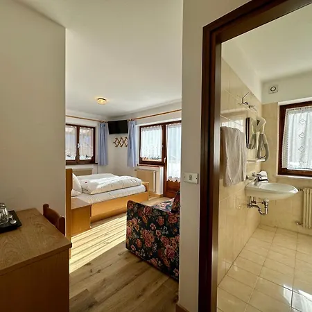 B&B Cesa Planber Mountain View Bike Friendly Canazei Exterior photo