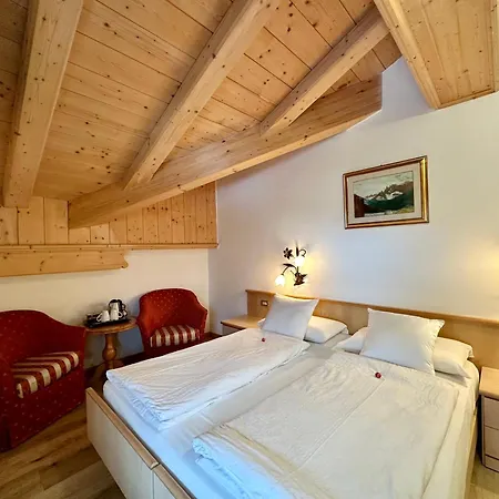 B&B Cesa Planber Mountain View Bike Friendly Canazei Room photo