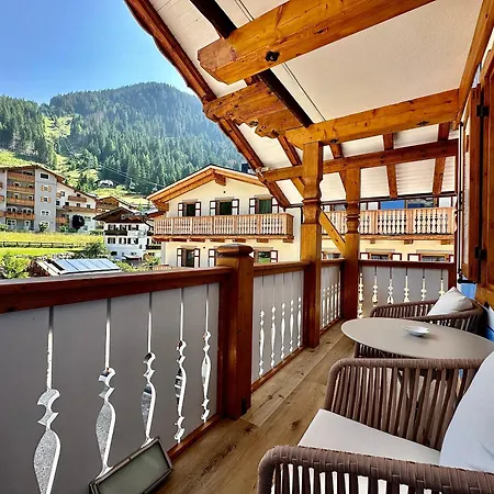 B&B Cesa Planber Mountain View Bike Friendly Canazei Exterior photo