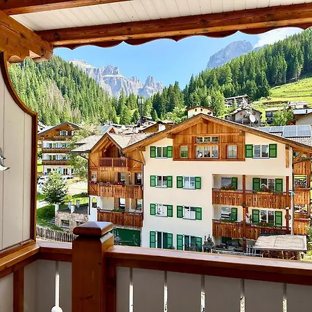 B&B Cesa Planber Mountain View Bike Friendly Canazei Exterior photo
