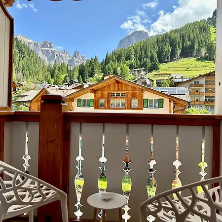 B&B Cesa Planber Mountain View Bike Friendly Canazei Exterior photo