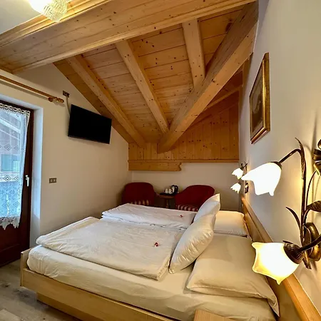 B&B Cesa Planber Mountain View Bike Friendly Canazei Room photo