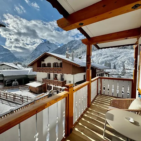 B&B Cesa Planber Mountain View Bike Friendly Canazei Room photo
