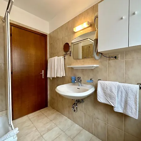 B&B Cesa Planber Mountain View Bike Friendly Canazei Room photo