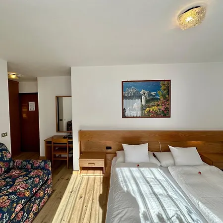 B&B Cesa Planber Mountain View Bike Friendly Canazei Room photo