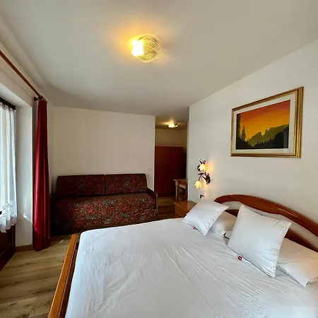 B&B Cesa Planber Mountain View Bike Friendly Canazei Room photo