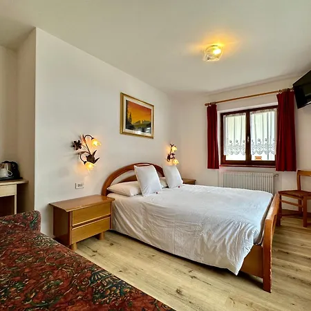 B&B Cesa Planber Mountain View Bike Friendly Canazei Room photo
