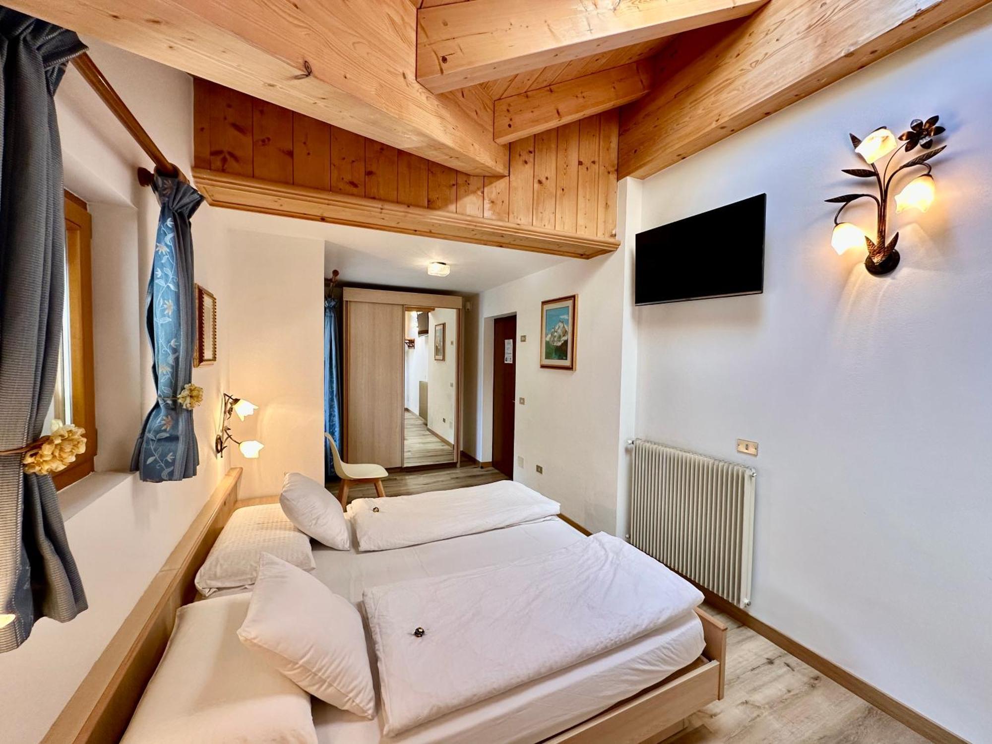Cesa Planber Mountain View Bike Friendly Bed & Breakfast Canazei